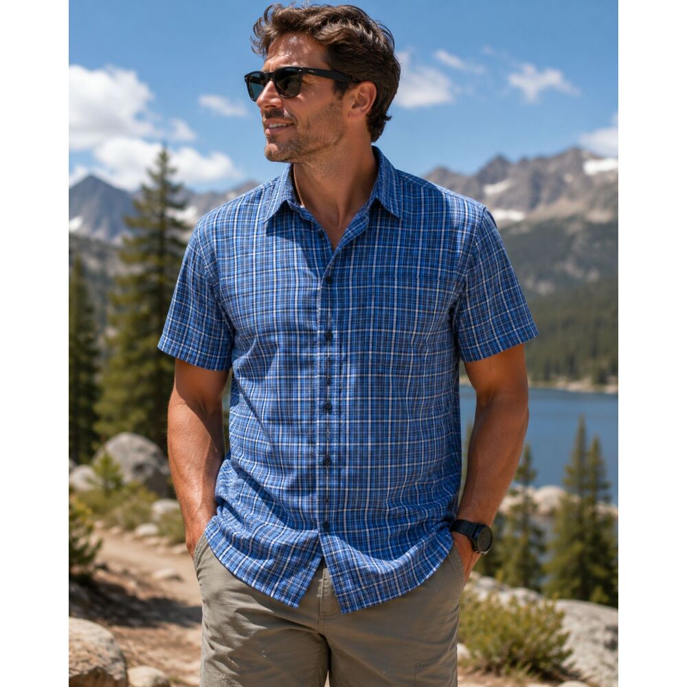 The North Face Mens Large Blue Plaid Short Sleeve Button Shirt Hiking Travel